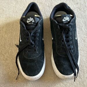 Nike sb bruin low skateboard shoes